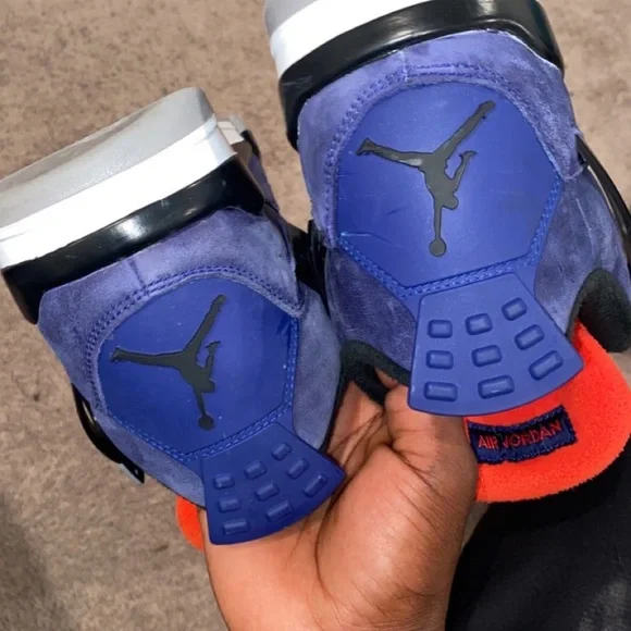 Air Jordan 4 Retro Winterized Loyal Blue